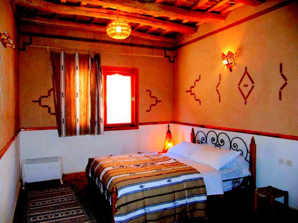 Auberge Des Peupliers Cafe Restaurant Akhendachou n'Aït Ouffi エクステリア 写真