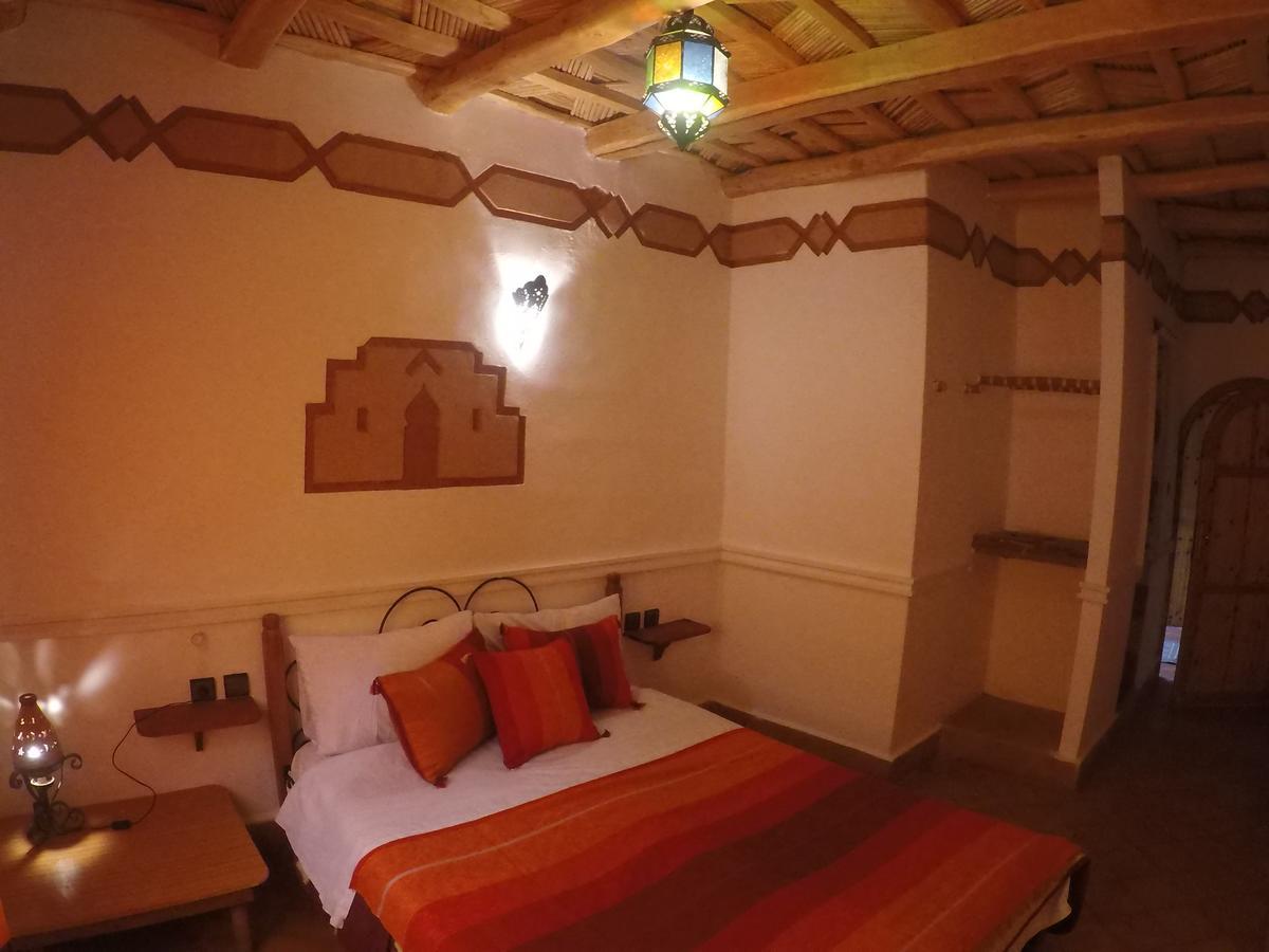 Auberge Des Peupliers Cafe Restaurant Akhendachou n'Aït Ouffi エクステリア 写真