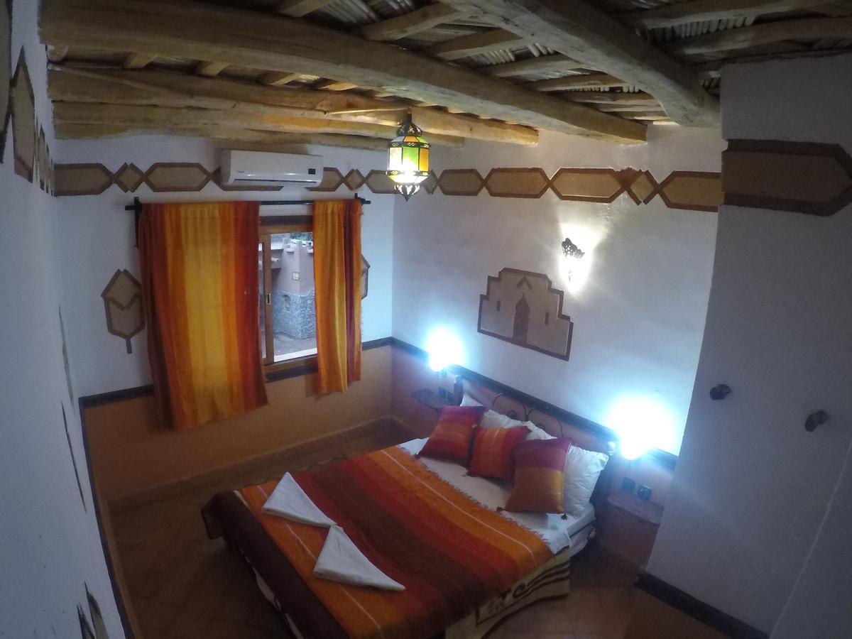 Auberge Des Peupliers Cafe Restaurant Akhendachou n'Aït Ouffi エクステリア 写真